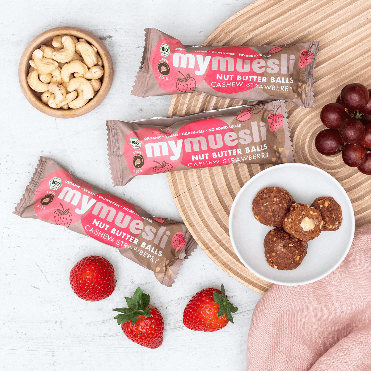 mymuesli-nut-butter-balls-cashew-strawberry-7x3er-pack image 4