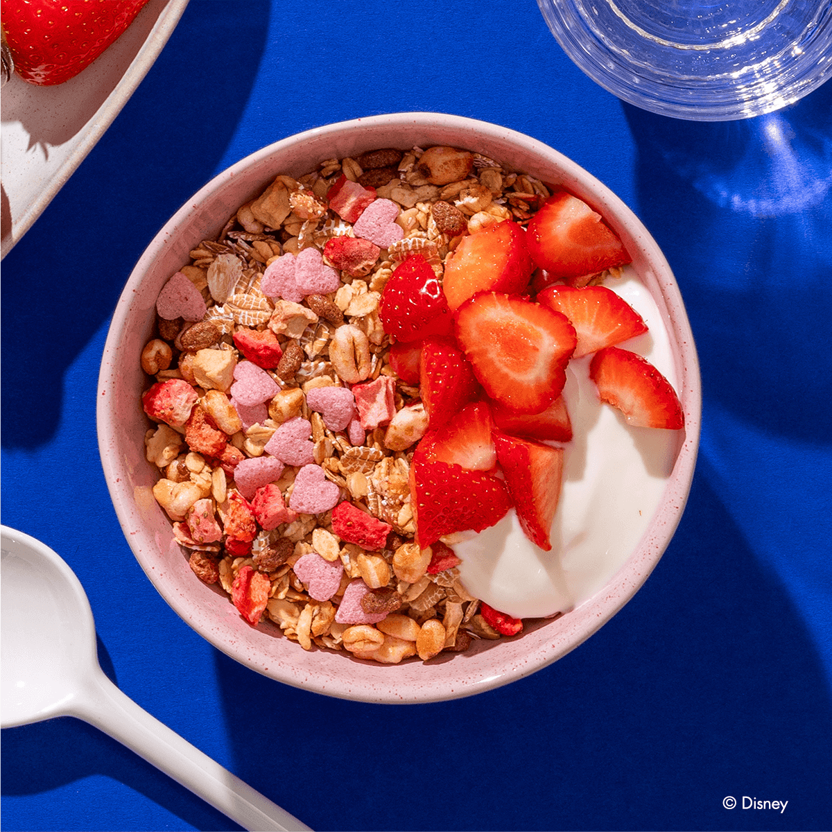mymuesli-disney-kollektion-geschenkset-mit-mini-to-go-becher image 4